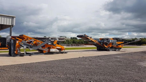 Track -type jaw crusher

