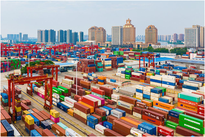 苏美达达天下平台 中国机电产品外贸再攀高峰:AI浪潮重塑全球供应链格局
